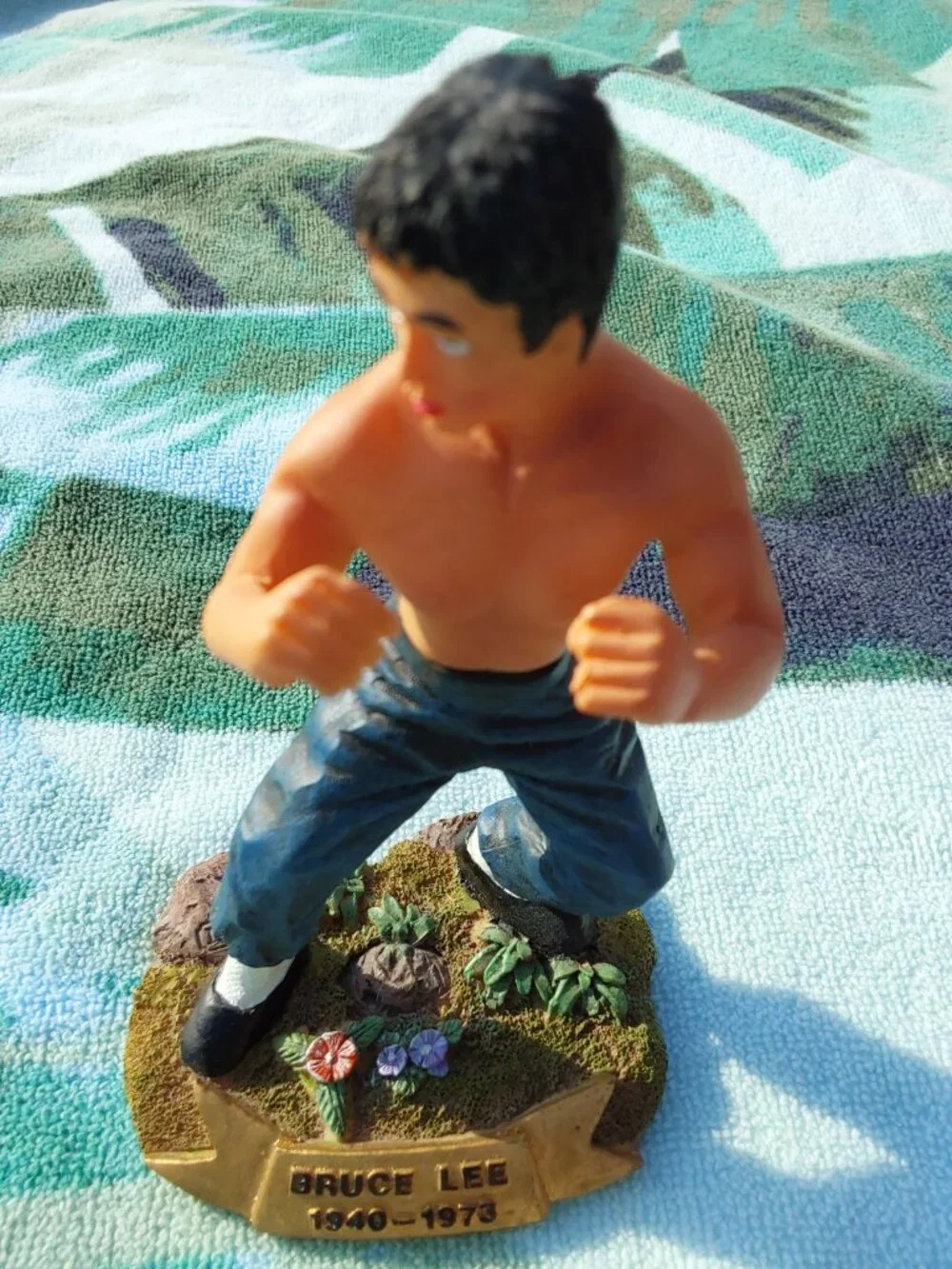 VINTAGE BRUCE LEE THE LEGEND RARE & FLAWLESS